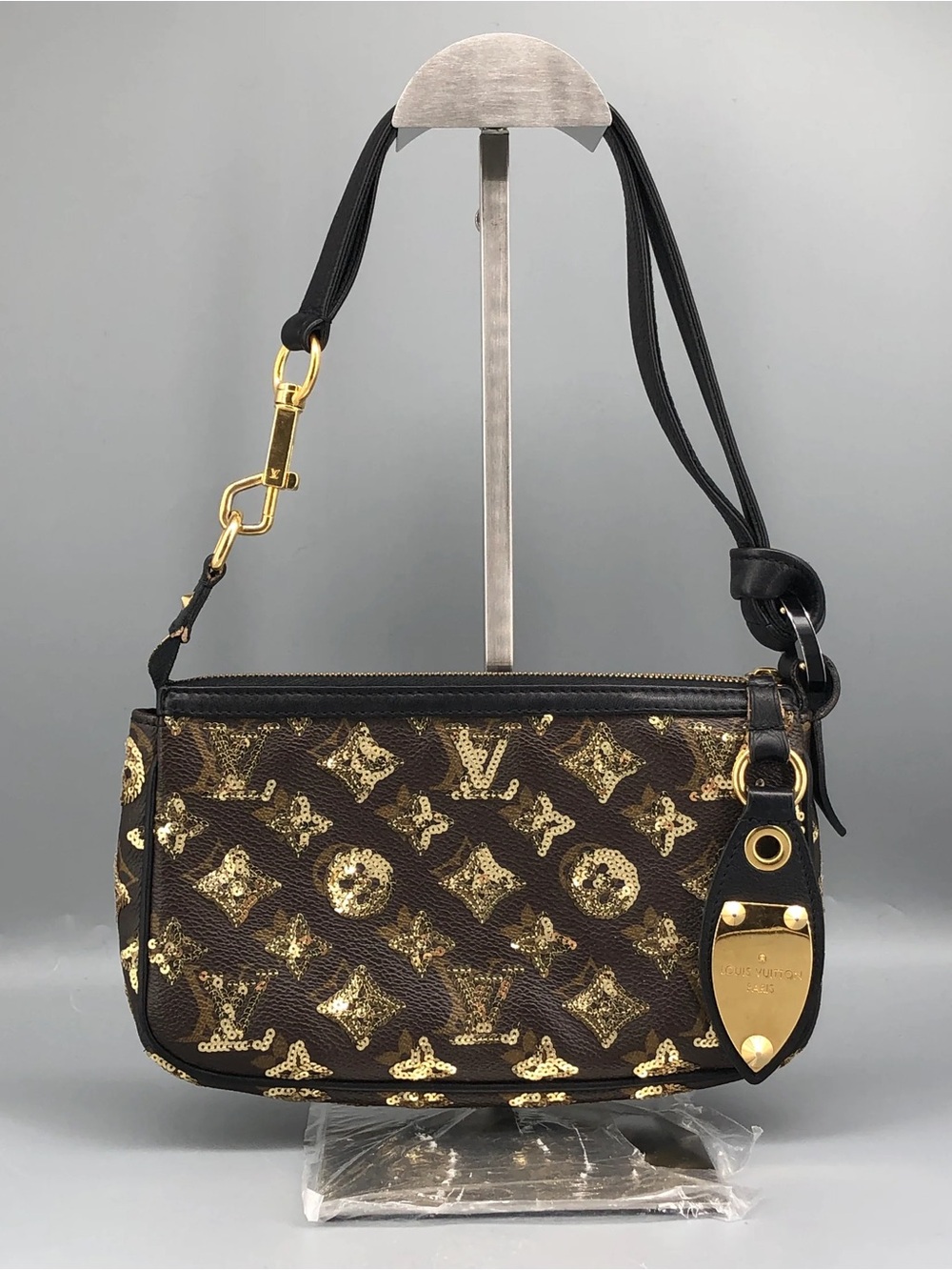 Louis Vuitton Monogram Eclipse Pochette Accesoires Bag- Limited Edition